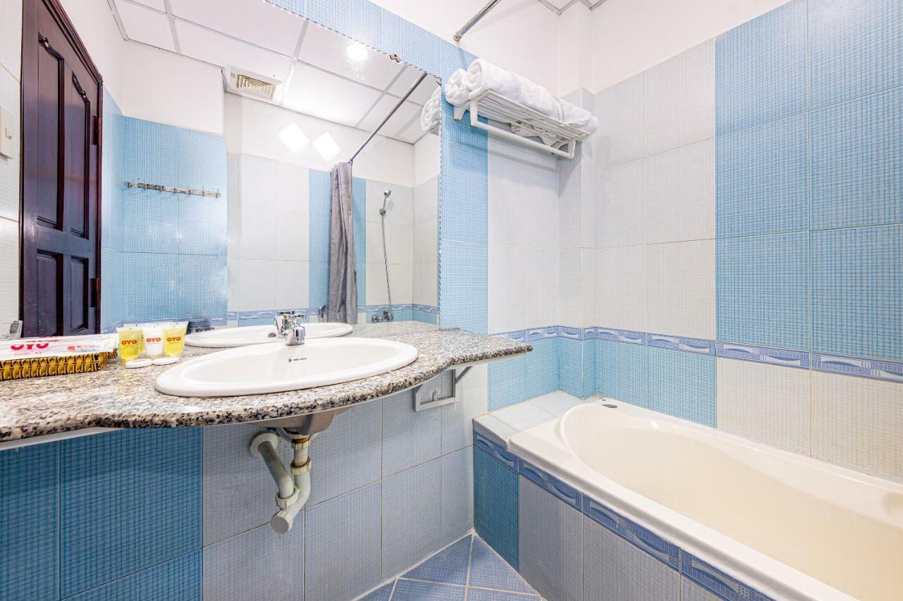 Oyo 311 Shome Hotel На Транг Екстериор снимка